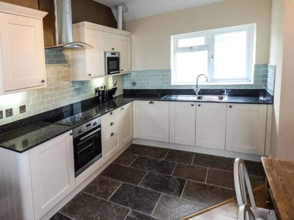 Sea View Apartment Llanfairfechan Kültér fotó